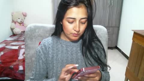 couplecaliente10 online show from December 2, 2025, 3:23 am