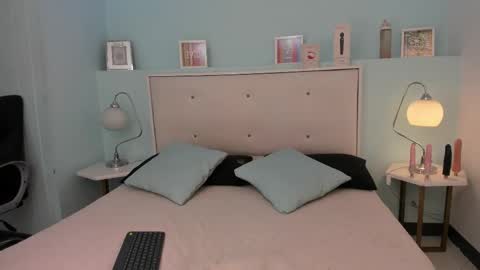 lola y juan online show from October 16, 2025, 4:35 am