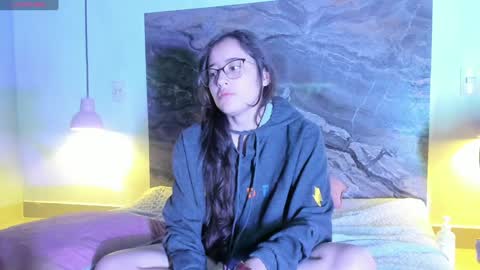 Couplehot  1 online show from January 12, 2025, 6:49 am