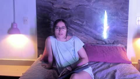 Couplehot  1 online show from January 17, 2025, 7:19 am