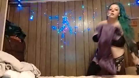 coupleofsinnerz online show from November 1, 2025, 3:08 am