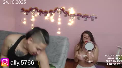 Snapshot of coupleperv666 chatting on October 24, 2025, 10:17 pm COUPLE PERV online show from October 24, 2025, 10:17 pm