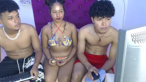 ANDRES SOFHIA Y CAMILO online show from September 12, 2025, 3:28 am