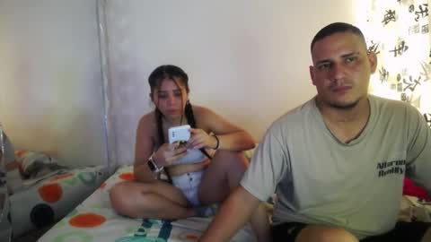 Snapshot of couplexxx5 chatting on January 3, 2025, 6:46 pm luis and models online show from January 3, 2025, 6:46 pm