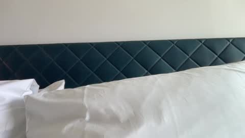 Courtney online show from October 3, 2025, 3:03 am