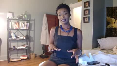 Snapshot of courtneyfmty chatting on October 11, 2025, 7:45 pm Courtney online show from October 11, 2025, 7:45 pm