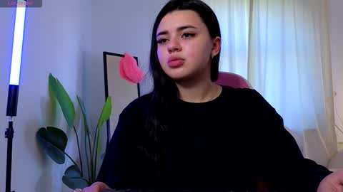 Courtney online show from September 21, 2025, 1:35 pm