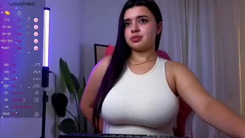 Courtney online show from October 16, 2025, 3:02 pm