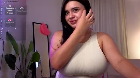 Courtney online show from October 18, 2025, 2:29 pm