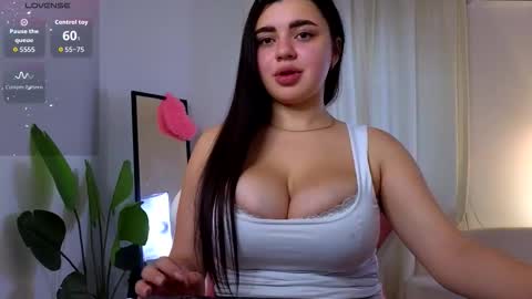 Courtney online show from October 23, 2025, 1:54 pm