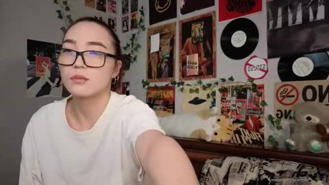 Yuna online show from December 3, 2025, 8:18 pm