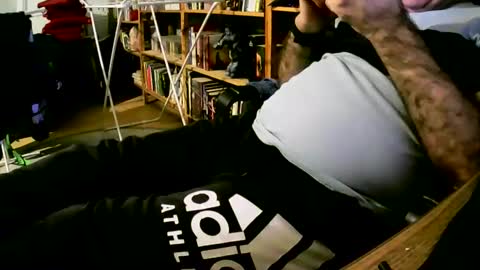 Snapshot of coyote017 chatting on February 15, 2025, 4:45 pm coyote017 online show from February 15, 2025, 4:45 pm