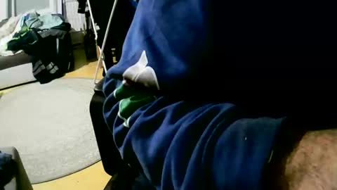 Snapshot of coyote017 chatting on December 1, 2025, 4:34 pm coyote017 online show from December 1, 2025, 4:34 pm