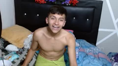 cozy7couple online show from September 18, 2025, 5:31 am