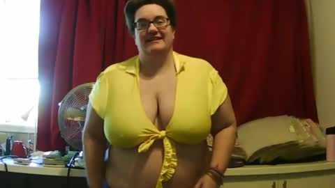 Craftgirl online show from October 8, 2025, 2:25 pm