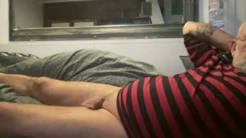 crapaud75018 online show from December 3, 2024, 10:40 pm