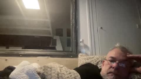 crapaud75018 online show from January 1, 2025, 8:15 pm