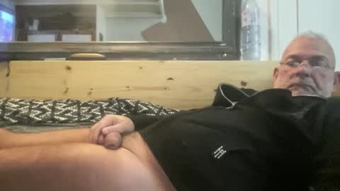 crapaud75018 online show from October 21, 2025, 9:54 am