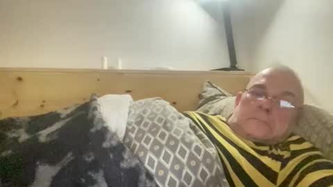 Snapshot of crapaud75018paris chatting on April 24, 2026, 7:49 pm crapaud75018paris online show from April 24, 2026, 7:49 pm