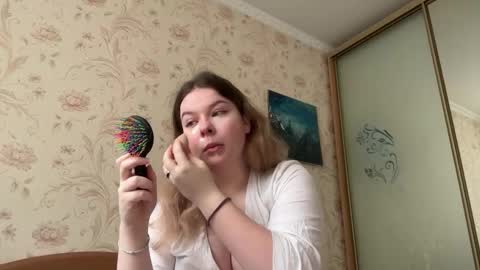 Snapshot of crave_elise chatting on September 18, 2025, 8:38 am Elise online show from September 18, 2025, 8:38 am