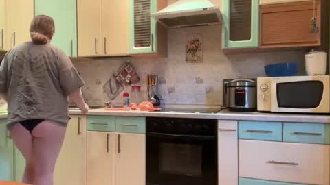 Snapshot of crave_elise chatting on September 22, 2025, 7:32 am Elise online show from September 22, 2025, 7:32 am