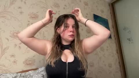 Snapshot of crave_elise chatting on October 24, 2025, 5:48 am Elise online show from October 24, 2025, 5:48 am