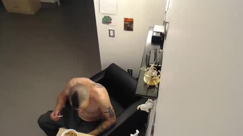 cravedave d online show from September 30, 2025, 3:22 am