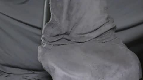 crazy2411 online show from October 31, 2025, 4:57 am