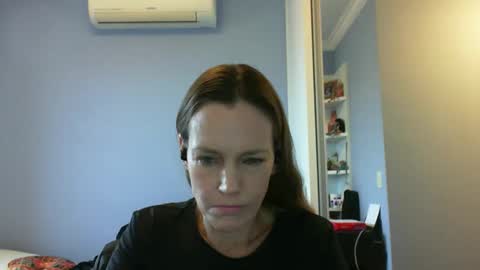 Anny online show from September 18, 2025, 10:50 am