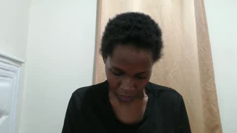 Ebonie online show from October 4, 2025, 3:54 pm
