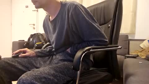 crazymen0101 online show from December 8, 2024, 7:32 pm