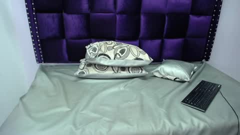 diosalinda online show from December 17, 2024, 11:05 pm