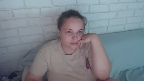 Crazyy Girl  online show from September 18, 2025, 3:58 pm