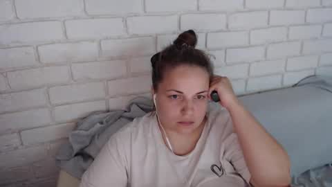 Crazyy Girl  online show from October 23, 2025, 3:00 pm