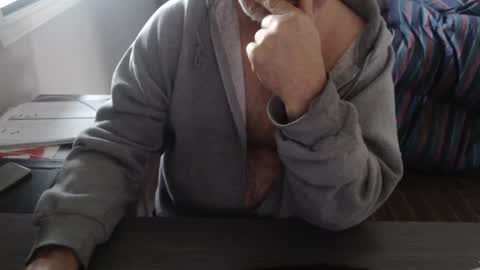 Creamormilk online show from September 26, 2025, 12:53 pm