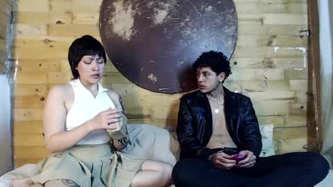 Snapshot of creampie_couple1 chatting on January 16, 2025, 11:27 pm CAMILA Y SEBASTIAN online show from January 16, 2025, 11:27 pm