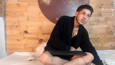 Snapshot of creampie_couple1 chatting on February 14, 2025, 9:32 pm CAMILA Y SEBASTIAN online show from February 14, 2025, 9:32 pm
