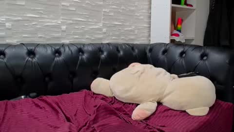 CreampiEnacia online show from December 21, 2025, 3:41 pm