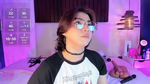 creamy_angelo online show from May 12, 2026, 9:34 pm