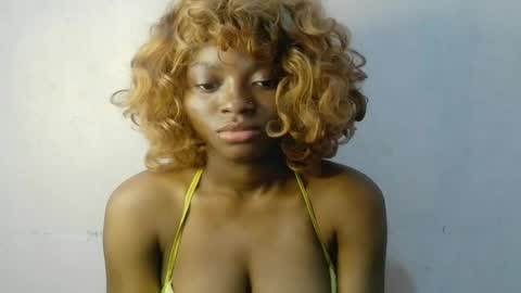 Snapshot of creamy_babyx chatting on June 23, 2026, 8:51 pm Creamy babyx online show from June 23, 2026, 8:51 pm