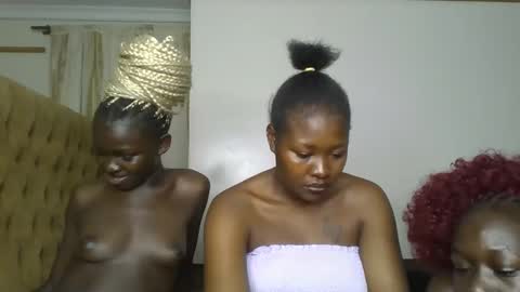 Snapshot of creamy_pie1 chatting on February 16, 2026, 6:53 am creamy_pie1 online show from February 16, 2026, 6:53 am