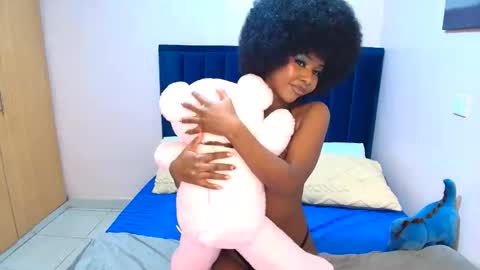 Snapshot of creamybabee chatting on February 28, 2026, 2:51 pm queen online show from February 28, 2026, 2:51 pm