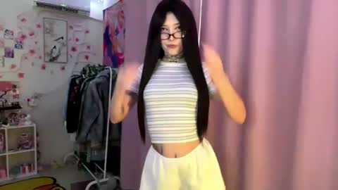 Lina online show from June 29, 2026, 3:34 pm