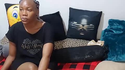 creamyhub online show from October 7, 2025, 8:00 am