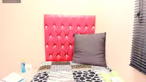 creamyindian4u online show from April 24, 2026, 5:43 am