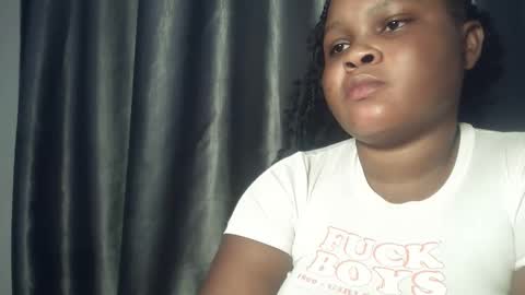 Snapshot of creamyposh1 chatting on November 3, 2025, 5:25 pm creamyposh1 online show from November 3, 2025, 5:25 pm