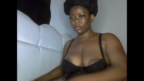 Snapshot of creamypussyxx chatting on May 25, 2026, 12:00 pm creamypussyxx online show from May 25, 2026, 12:00 pm