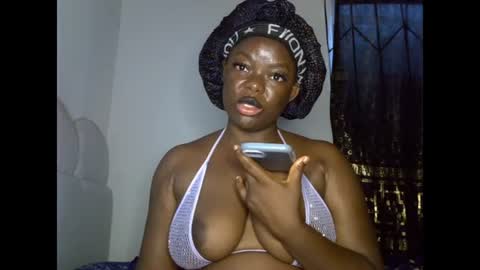 Snapshot of creamypussyxx chatting on June 18, 2026, 9:14 am creamypussyxx online show from June 18, 2026, 9:14 am