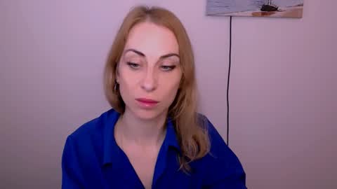 Snapshot of create_your_own_sun chatting on November 12, 2025, 12:38 pm Lera online show from November 12, 2025, 12:38 pm