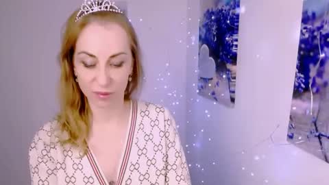 Snapshot of create_your_own_sun chatting on January 5, 2026, 5:27 pm Lera online show from January 5, 2026, 5:27 pm